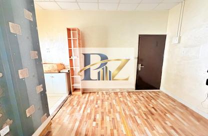 Apartment - Studio - 1 for rent in Fire Station Road - Muwaileh - Sharjah