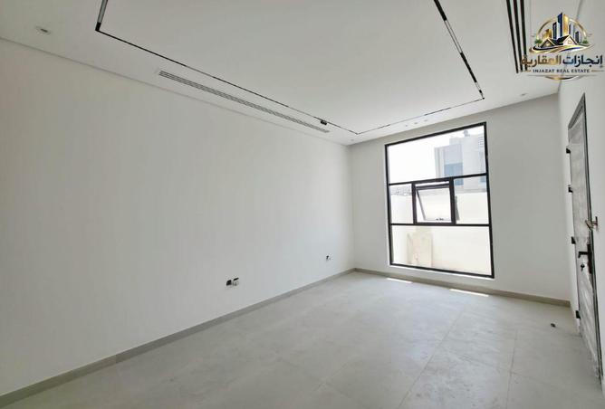 141461459 - Property Image 3