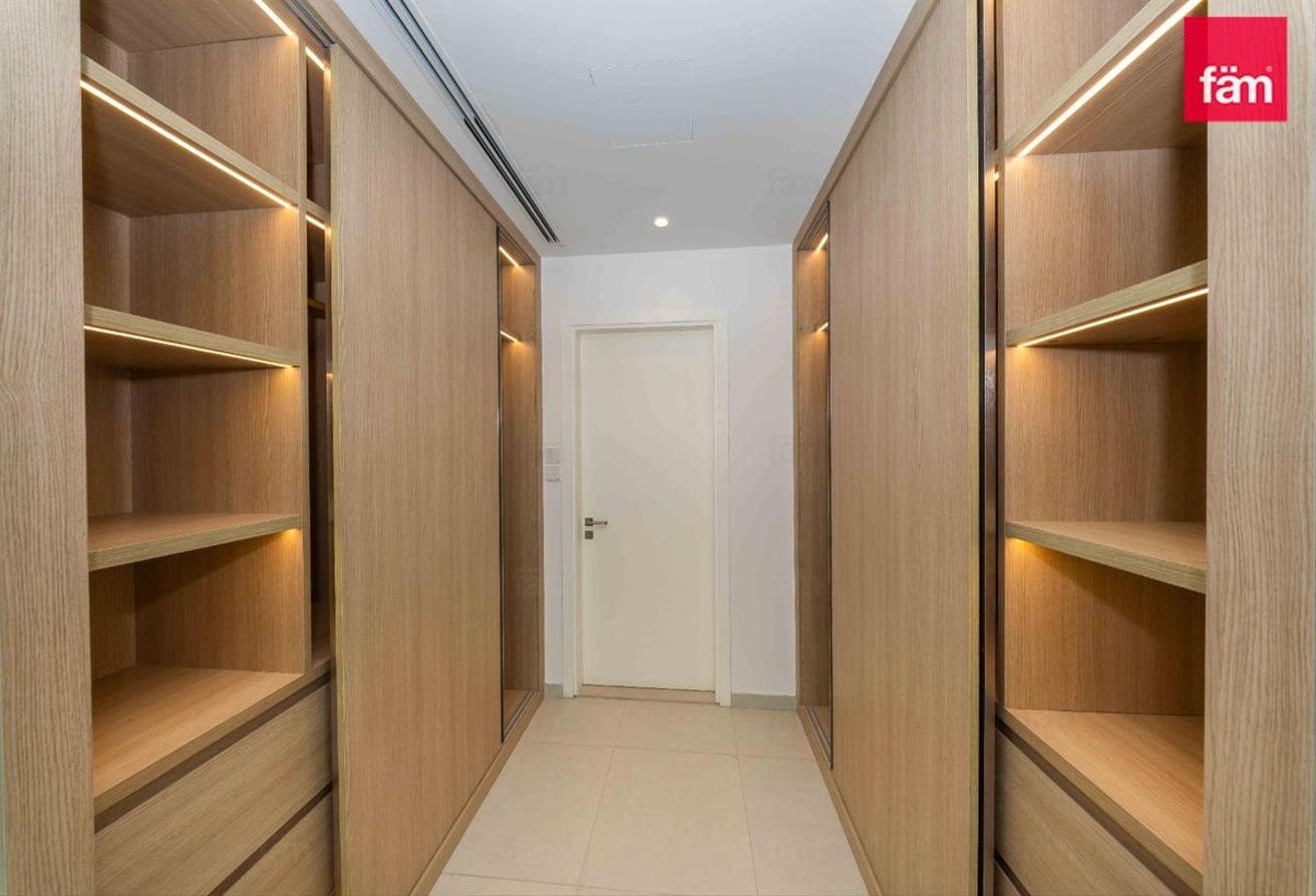 Exclusive Townhouse | Close To Pool & Park photo 14