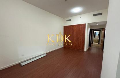 Apartment - 2 - 3 for rent in Olympic Park 3 - Olympic Park Towers - Dubai Sports City - Dubai