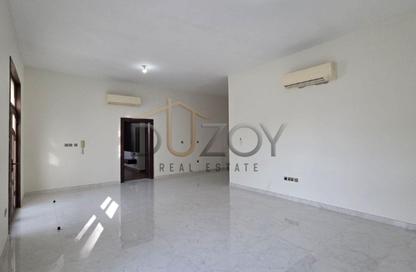 Villa - 5 - 6 for rent in Al Quoz 2 - Al Quoz - Dubai Villa - 5 - 6 for rent in Al Quoz 2 - Al Quoz - Dubai