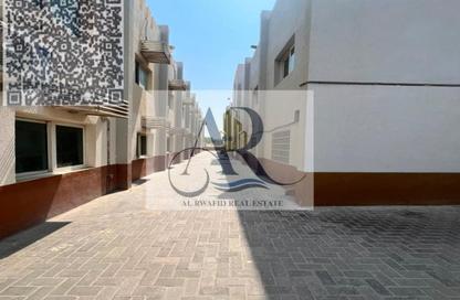 سكن عمال - استوديو - 8 حمامات للايجار في السجع إس - الصجعة - الشارقة