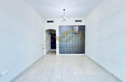 Apartment - 2 Bedrooms - 3 Bathrooms for rent in Mankhool Road - Bur Dubai - Dubai