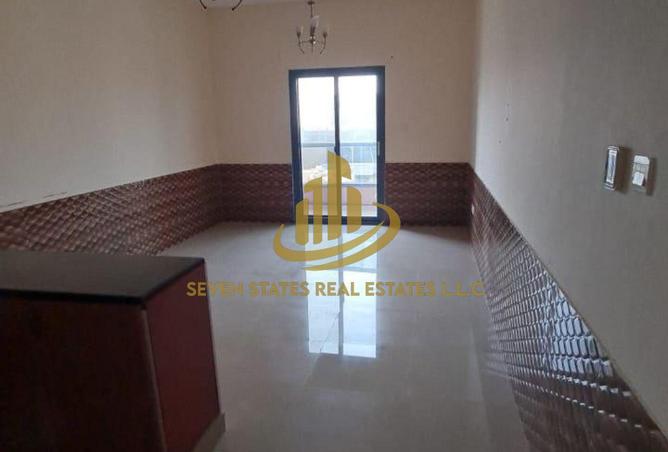 100857796 - Property Image 3