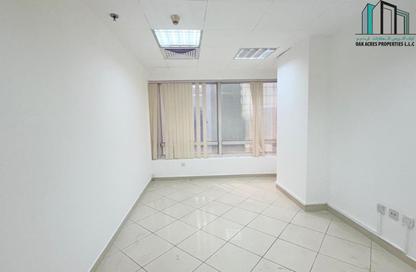 Office Space - Studio - 1 for rent in Al Etihad Building - Port Saeed - Deira - Dubai Office Space - Studio - 1 for rent in Al Etihad Building - Port Saeed - Deira - Dubai