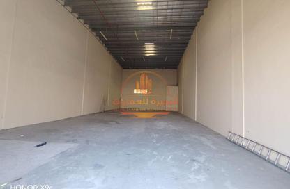 Warehouse - Studio - 1 Bathroom for rent in Al Sajaa Industrial - Al Sajaa - Sharjah