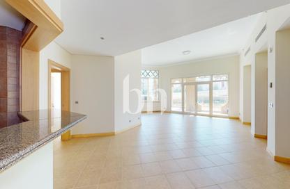 Apartment - 3 Bedrooms - 4 Bathrooms for rent in Al Khudrawi - Shoreline Apartments - Palm Jumeirah - Dubai