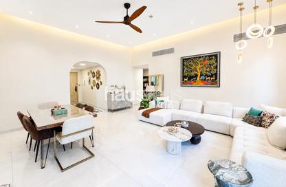 Apartment - 3 Bedrooms - 4 Bathrooms for sale in Dickens Circus 3 - Dickens Circus - Motor City - Dubai