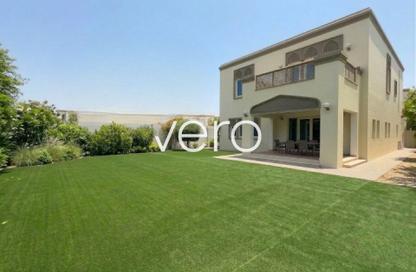Villa - 3 Bedrooms - 4 Bathrooms for rent in District 8 - Jumeirah Park - Dubai