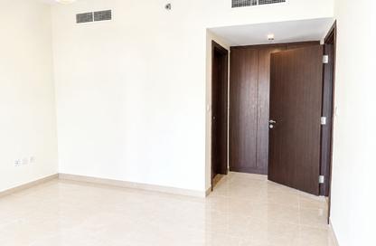 شقة - 1 - 2 للإيجار في المساكن الحمراء - مدينة دبي الرياضية - دبي شقة - 1 - 2 للإيجار في المساكن الحمراء - مدينة دبي الرياضية - دبي