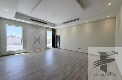 Villa - 5 Bedrooms - 6 Bathrooms for rent in Al Aweer 1 - Al Aweer - Dubai Villa - 5 Bedrooms - 6 Bathrooms for rent in Al Aweer 1 - Al Aweer - Dubai