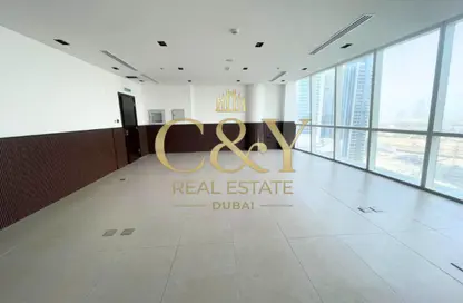 مكتب - استوديو - 1 حمام للايجار في B2B  برج - الخليج التجاري - دبي