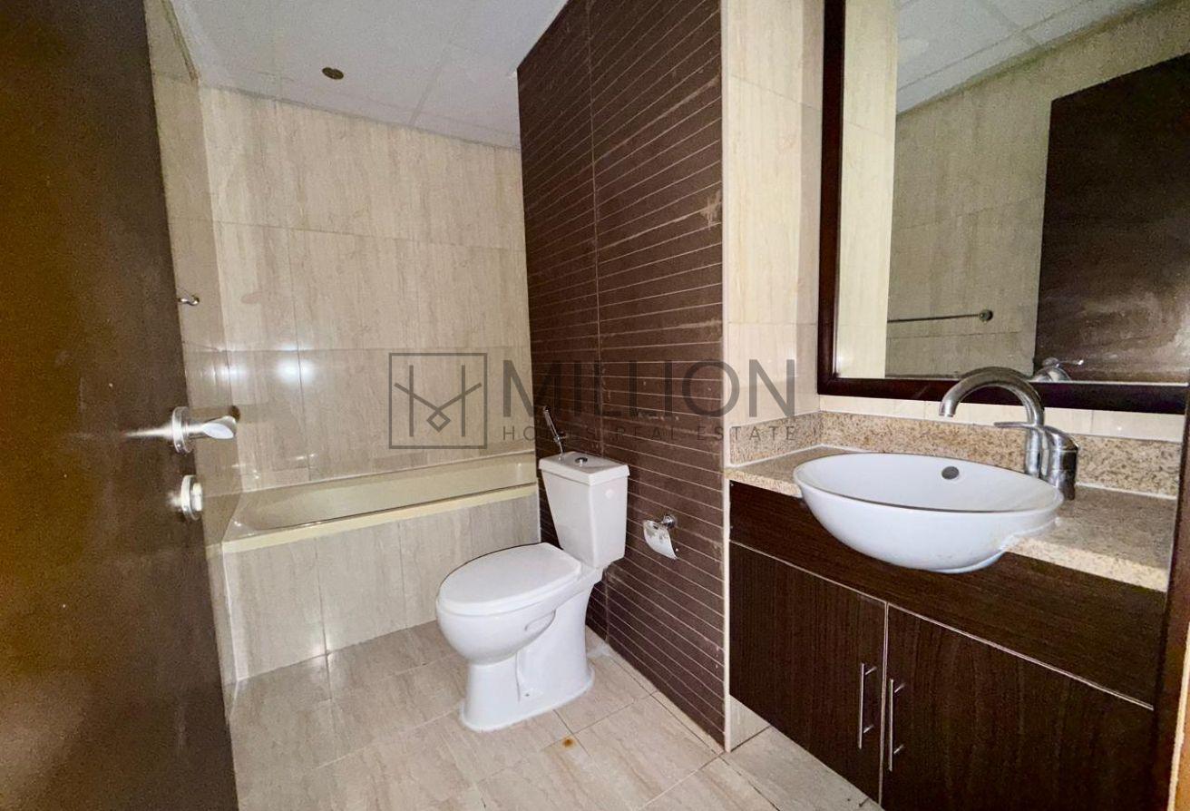 Spacious 1BR | Vacant | High Floor Unit photo 10