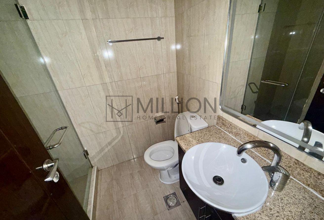 Spacious 1BR | Vacant | High Floor Unit photo 12