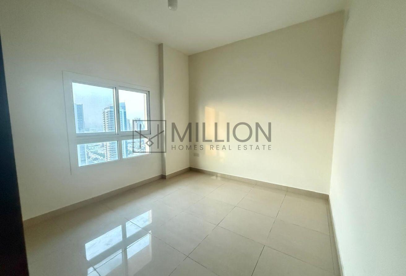 Spacious 1BR | Vacant | High Floor Unit photo 5