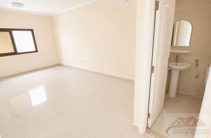 Apartment - 2 - 3 for rent in Muwaileh 29 Building - Muwaileh - Sharjah
