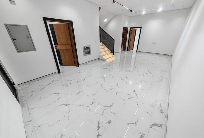 130651244 - Property Image 3
