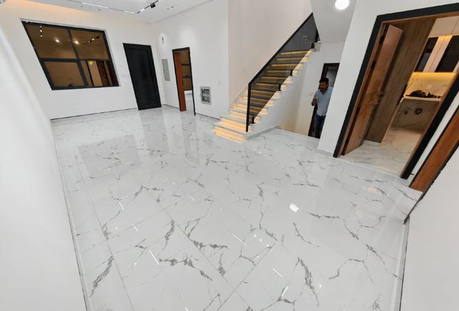 130651244 - Property Image 2
