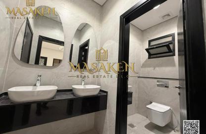 Villa - 4 Bedrooms - 6 Bathrooms for rent in Al Helio 2 - Al Helio - Ajman