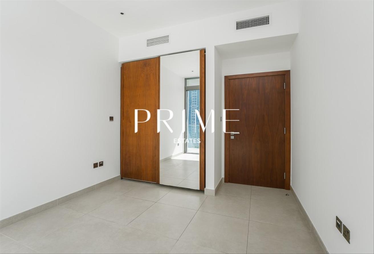Uninterrupted Marina View | Spacious | Call Today! photo 16