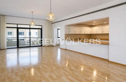 Apartment - 2 Bedrooms - 2 Bathrooms for rent in Al Nakheel 2 - Al Nakheel - Greens - Dubai