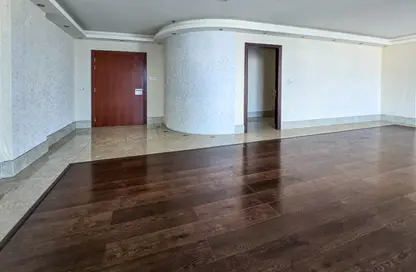 Office Space - 1 Bedroom for rent in Al Hudaiba Award Building - Al Mina - Dubai
