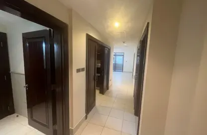 شقة - 2 غرف نوم - 3 حمامات للايجار في ينسون - دبي القديمة - وسط مدينة دبي - دبي