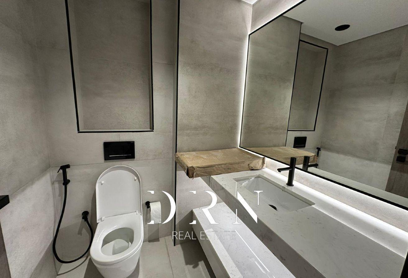 Furnished 1BR Apartment | Balcony & Pool Access photo 16