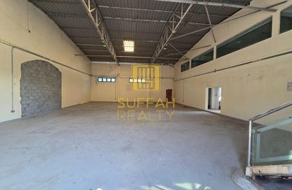 Warehouse - Studio - 2 Bathrooms for rent in Al Qusais Industrial Area 4 - Al Qusais Industrial Area - Al Qusais - Dubai