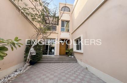 Villa - 4 Bedrooms - 5 Bathrooms for rent in Al Barsha 1 - Al Barsha - Dubai