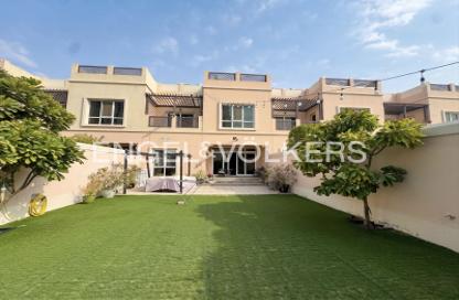 Villa - 4 Bedrooms - 5 Bathrooms for rent in Al Barsha 1 - Al Barsha - Dubai