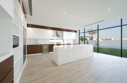 Villa - 5 Bedrooms - 6 Bathrooms for sale in District 6 - Jumeirah Park - Dubai