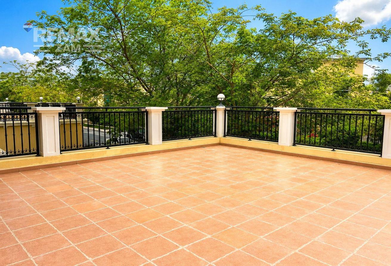 Single Row | Rooftop Terrace | Vacant Now photo 15