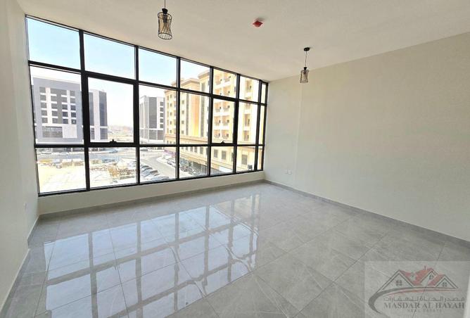 102427215 - Property Main Image