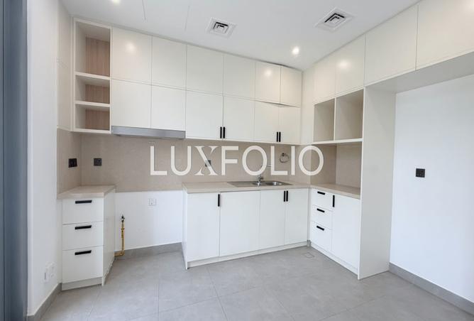 127040404 - Property Image 3