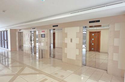 Apartment - 4 - 3 for rent in Golden Sands 9 - Al Mankhool - Bur Dubai - Dubai