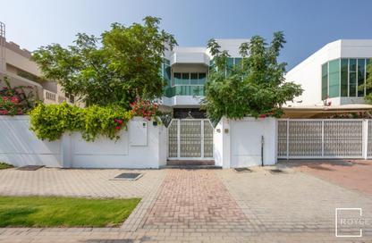 Villa - 5 Bedrooms - 7 Bathrooms for rent in Umm Suqeim 1 Villas - Umm Suqeim 1 - Umm Suqeim - Dubai