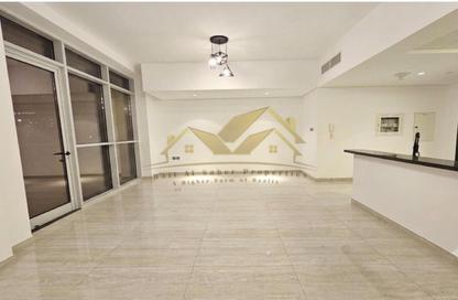 Apartment - 2 - 3 for rent in Jumeirah Garden City - Al Satwa - Dubai