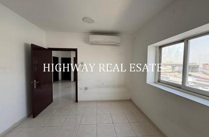 Apartment - 2 Bedrooms - 1 Bathroom for rent in Muwaileh 29 Building - Muwaileh - Sharjah