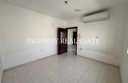 Apartment - 2 Bedrooms - 1 Bathroom for rent in Muwaileh 29 Building - Muwaileh - Sharjah