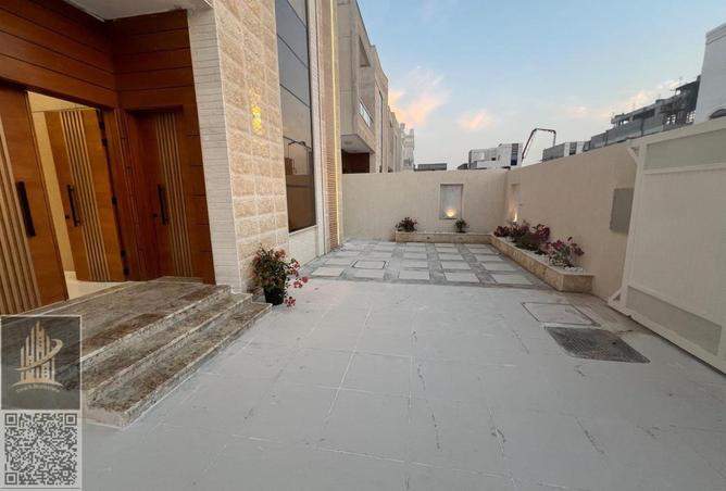 68300765 - Property Image 3