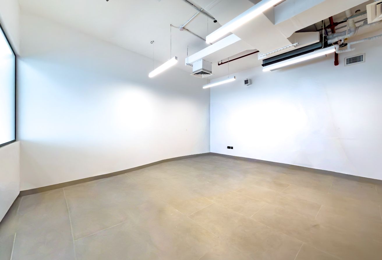 Studio office space in I Rise Tower, Barsha Heights (Tecom): 8