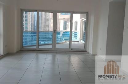 Apartment - 2 - 3 for rent in Cascades Tower - Dubai Marina - Dubai