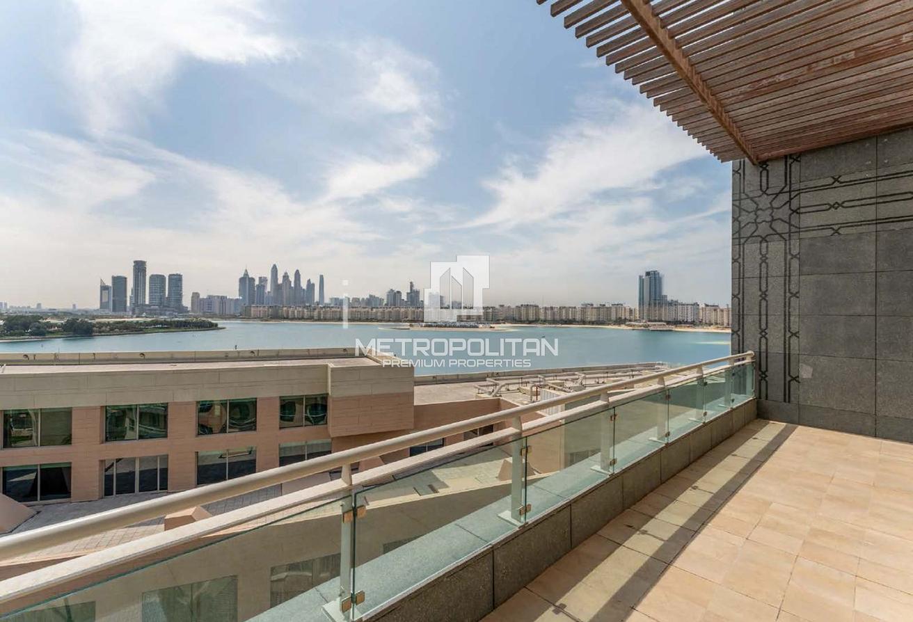 Exclusive Penthouse| Signature Residence| Sea View photo 14