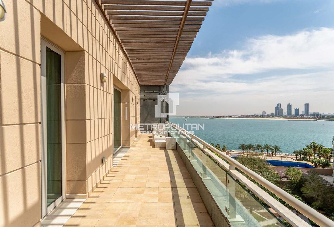 Exclusive Penthouse| Signature Residence| Sea View photo 6