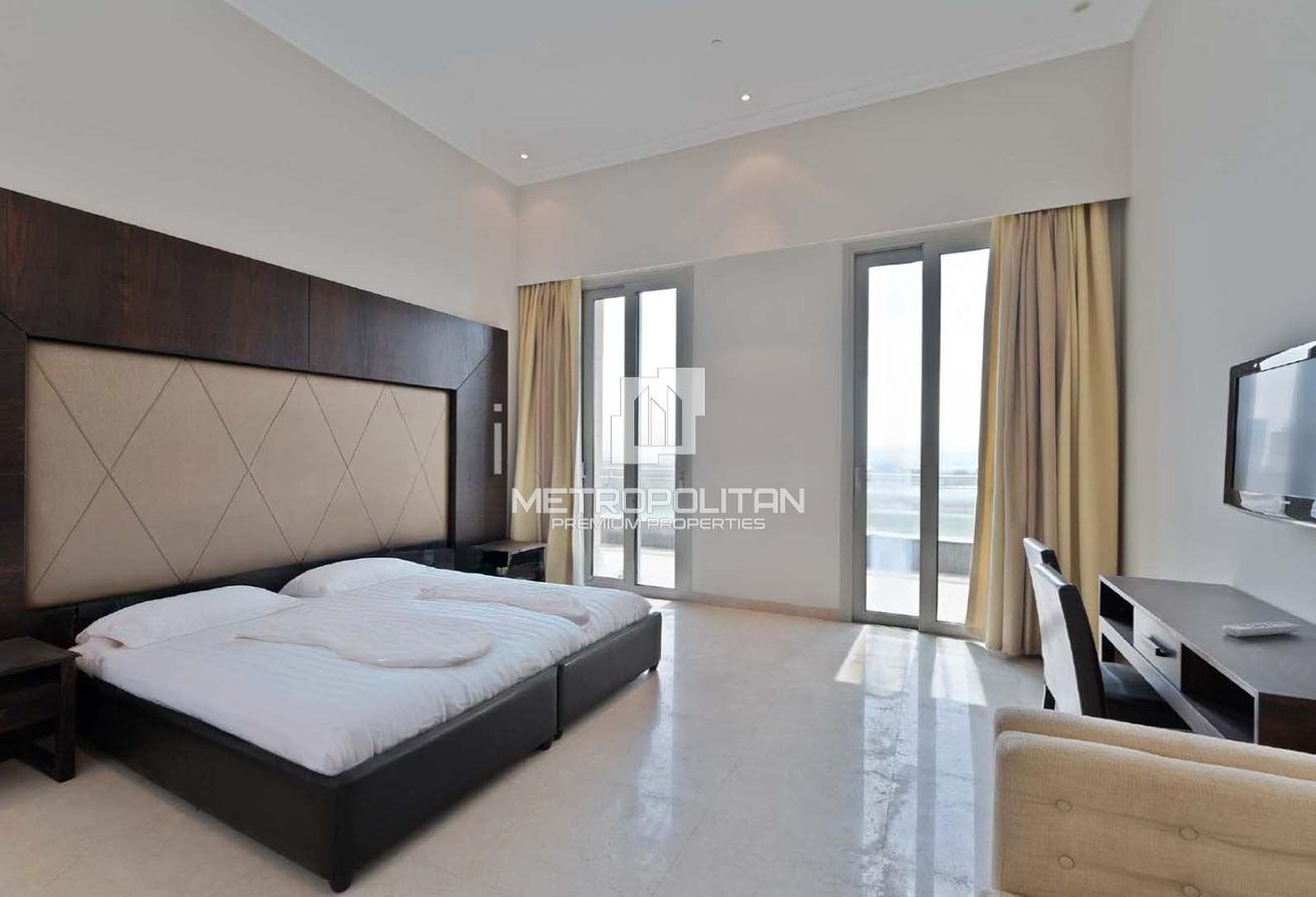 Exclusive Penthouse| Signature Residence| Sea View photo 12