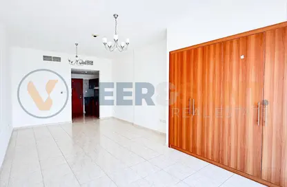 شقة - 1 حمام للايجار في سكاي كورتس تاور B - أبراج سكاي كورتس - مجمع دبي ريزيدنس - دبي لاند - دبي