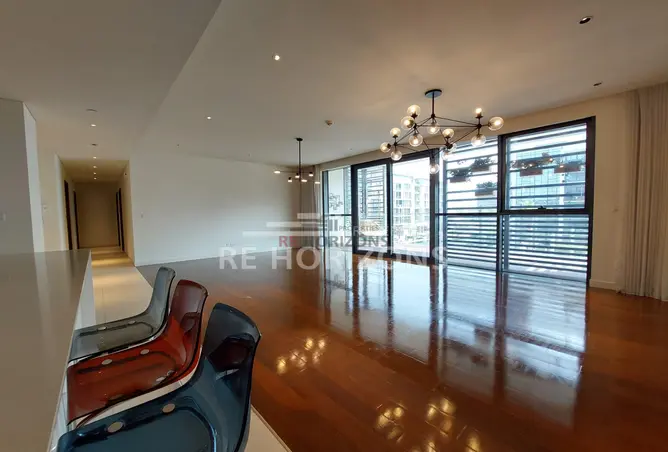 156904395 - Property Image 3