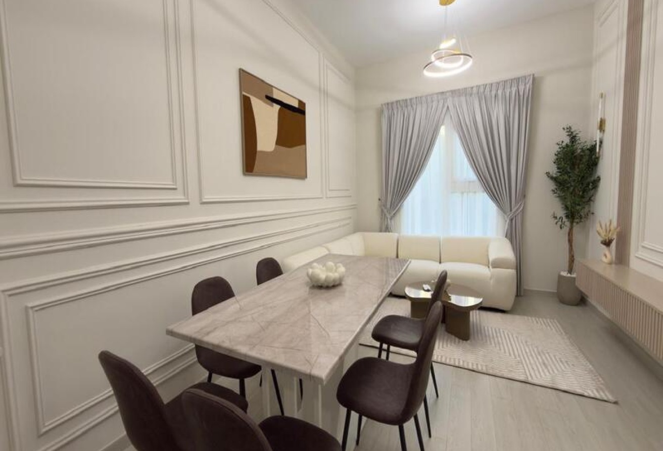 HOT DEAL | UPGRADED | VACANT | FURNISHED | READY gallery image