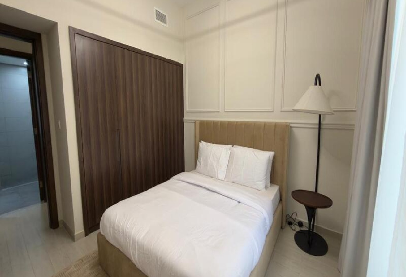 HOT DEAL | UPGRADED | VACANT | FURNISHED | READY gallery image